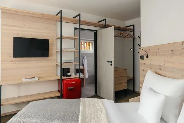 Tek Büyük Yataklı Oda, Balkon