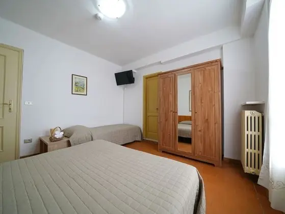 Üç Kişilik Oda