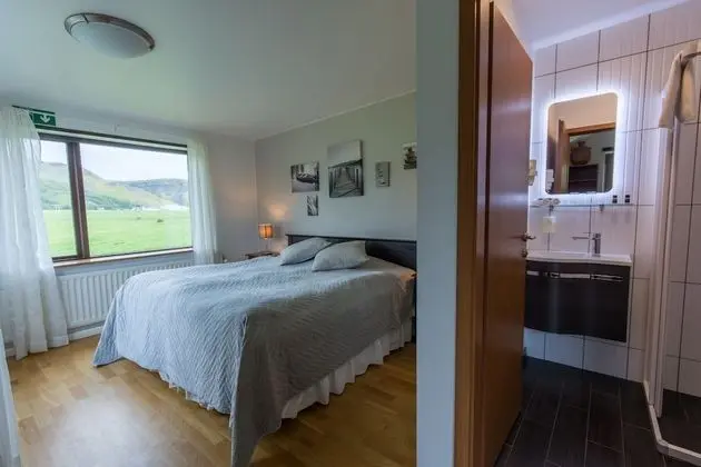 Deluxe Tek Büyük Yataklı Oda, Özel Banyo, Dağ Manzaralı