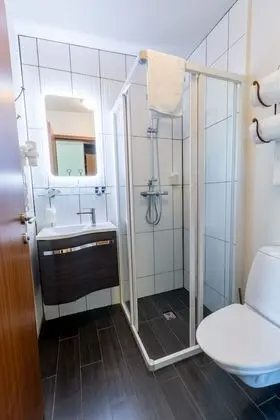 Deluxe Tek Büyük Yataklı Oda, Özel Banyo, Dağ Manzaralı