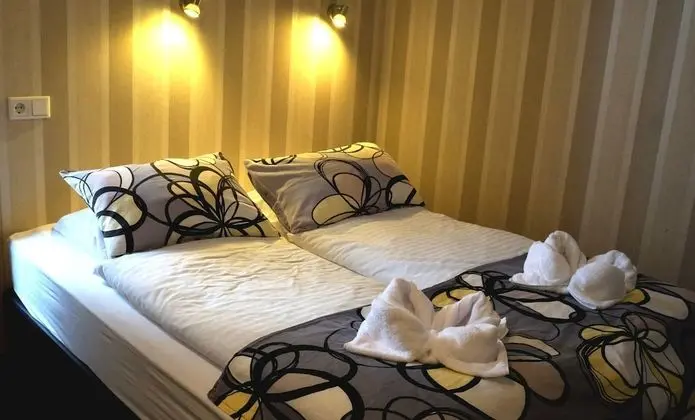 Standard Tek Büyük veya İki Ayrı Yataklı Oda