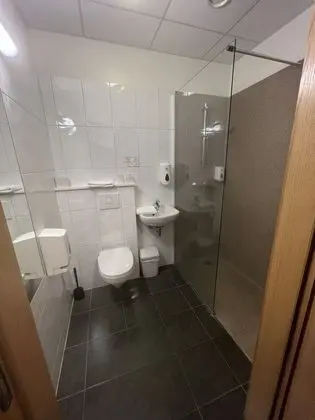 Tek Büyük veya İki Ayrı Yataklı Oda, Dağ Manzaralı
