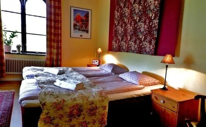 İki Ayrı Yataklı Oda, Ortak Banyo (B&B)