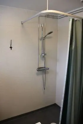 İki Ayrı Yataklı Oda, Ortak Banyo (Hostel, bed sheets are not provided)