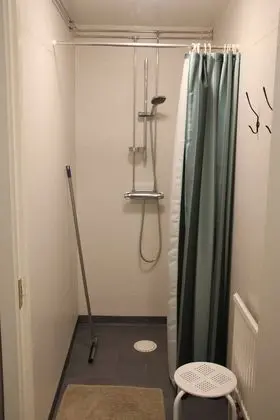 İki Ayrı Yataklı Oda, Ortak Banyo (Hostel, bed sheets are not provided)