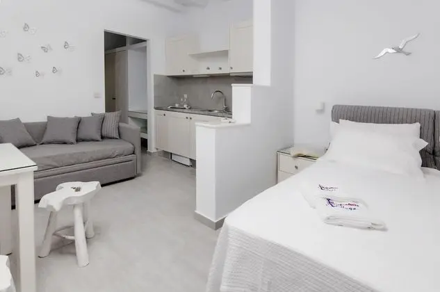 Üç Kişilik Oda, Deniz Manzaralı