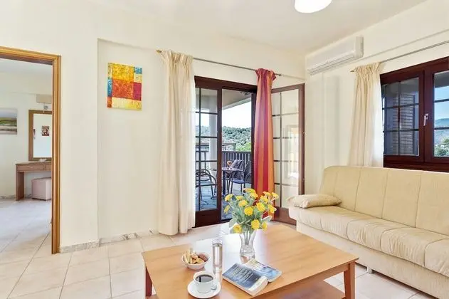 Apart Daire, Kısmi Deniz Manzaralı