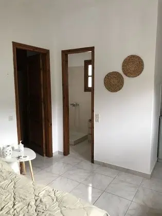 Basic Tek Büyük veya İki Ayrı Yataklı Oda