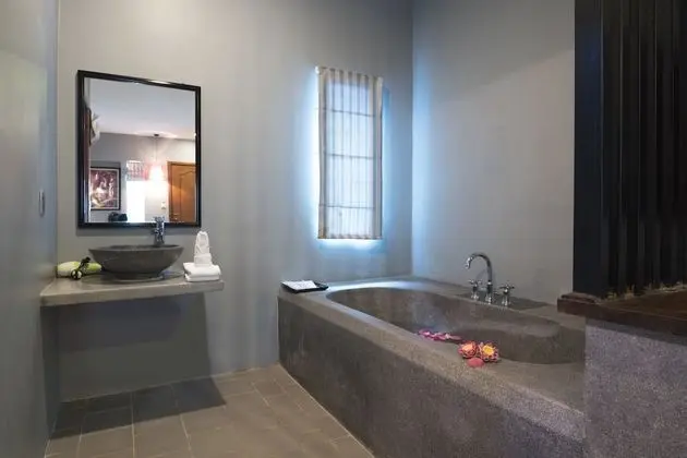 Deluxe Tek Büyük Yataklı Oda, Bahçe Manzaralı
