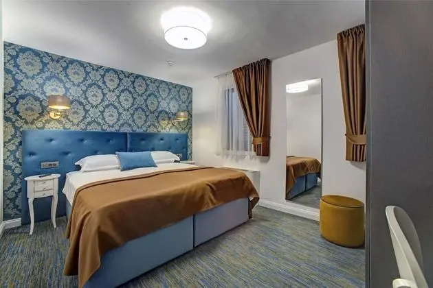 Tek Büyük veya İki Ayrı Yataklı Oda