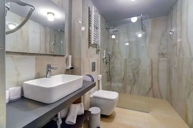 Tek Büyük veya İki Ayrı Yataklı Oda