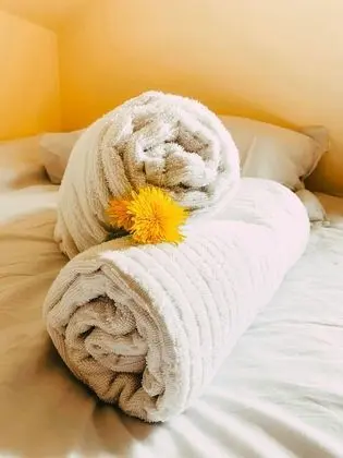 Üç Kişilik Oda, Ortak Banyo