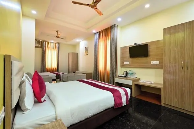 Deluxe Family Room