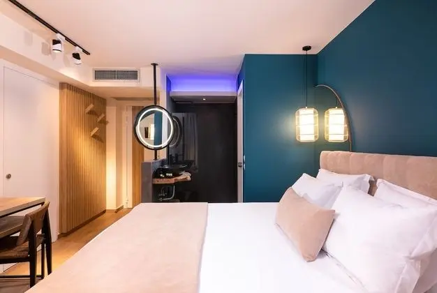 Deluxe Tek Büyük Yataklı Oda
