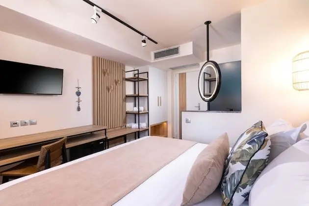 Deluxe Tek Büyük Yataklı Oda