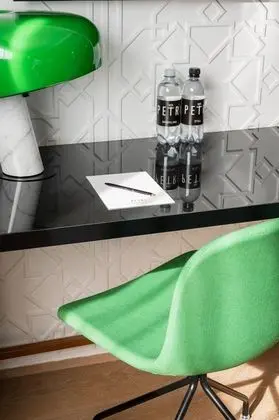 Deluxe Tek Büyük Yataklı Oda, Şehir Manzaralı (Skyline King)