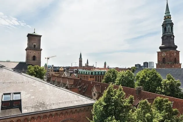 Deluxe Tek Büyük Yataklı Oda, Şehir Manzaralı (Skyline King)