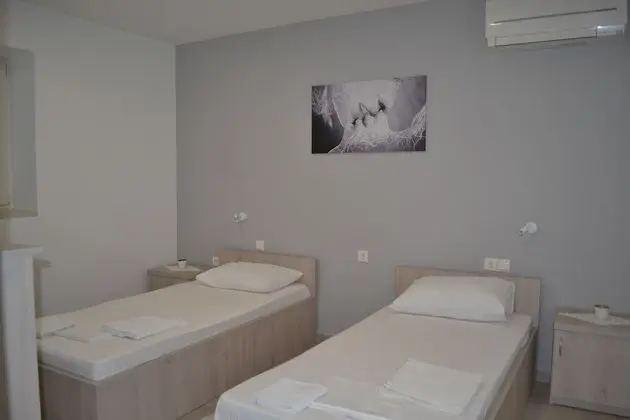 Tek Büyük Yataklı Oda, Özel Banyo (8)
