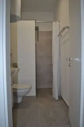 Tek Büyük Yataklı Oda, Özel Banyo (8)