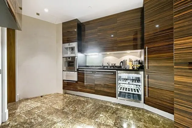 Sky Embassy Apartment, 220 m2, 49th floor of the "Federation Tower West"