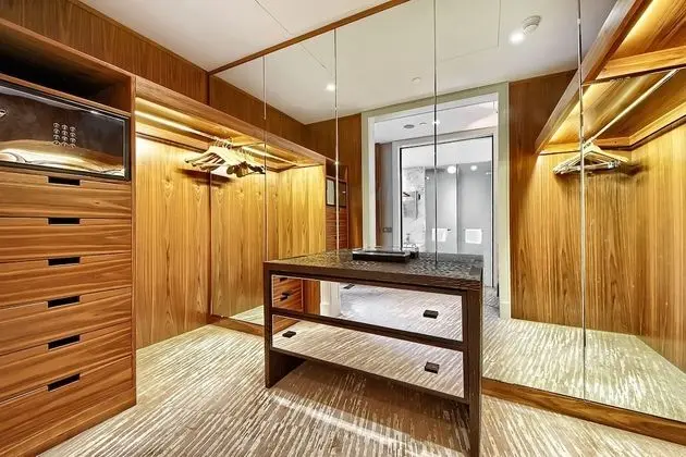 Sky Embassy Apartment, 220 m2, 49th floor of the "Federation Tower West"