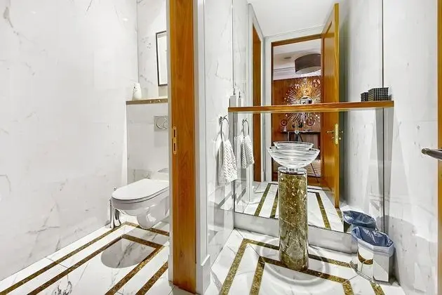 Sky Embassy Apartment, 220 m2, 49th floor of the "Federation Tower West"