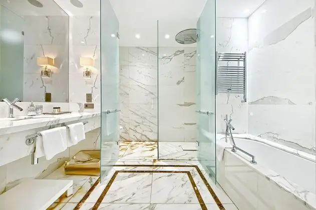 Sky Embassy Apartment, 220 m2, 49th floor of the "Federation Tower West"
