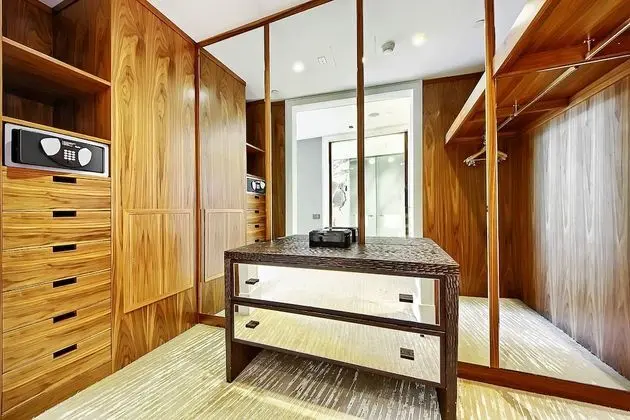 Sky Hermitage Apartment, 125 m2, 49th floor of the "Federation Tower West"