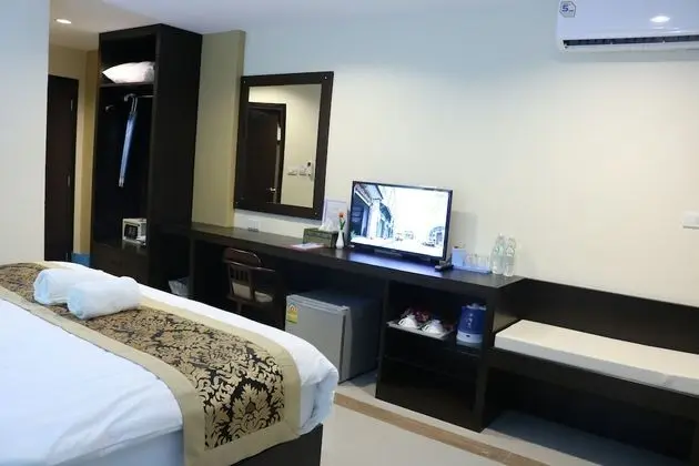 Deluxe Triple Room Mountain View