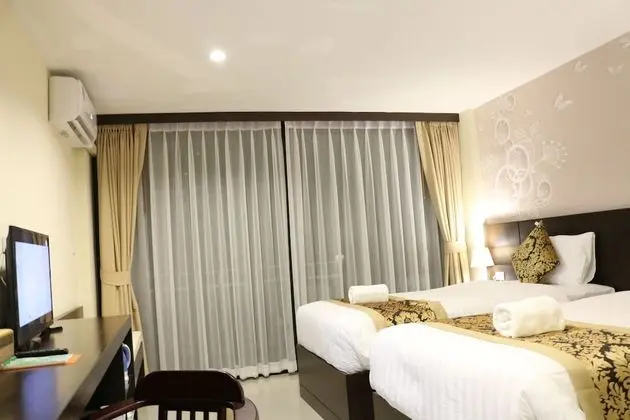 Deluxe Twin Room with Sea View