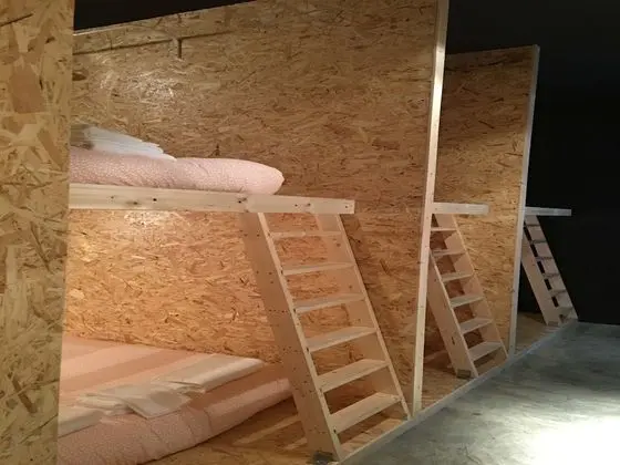 Ortak Ranzalı Oda, Karma Ranzalı Oda, Ortak Banyo