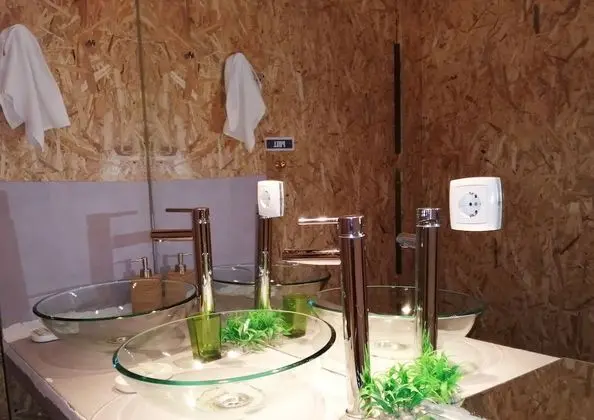 Ortak Ranzalı Oda, Karma Ranzalı Oda, Ortak Banyo