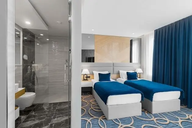 Standard Twin Room with Free Parking