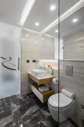 Standard Twin Room with Free Parking