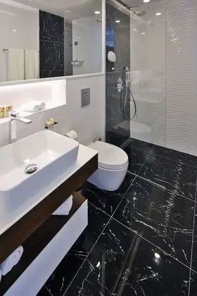 Superior Double Room with Free Parking