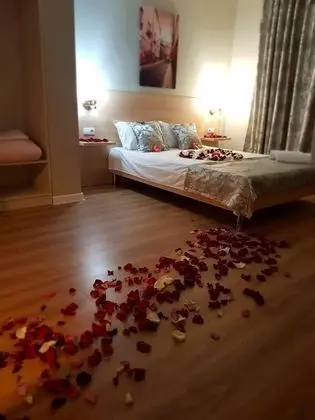 Premium Oda, 1 En Büyük (King) Boy Yatak
