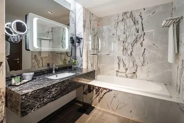 Executive Tek Kişilik Oda, Balkon, Havuz Manzaralı