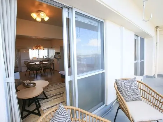 Junior Süit, 2 Yatak Odası, Sigara İçilmez (Twin room and 1 Queen bed)