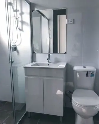 Comfort Queen Bed Studio (Street Side)