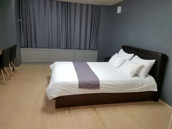 Tek Büyük Yataklı Oda