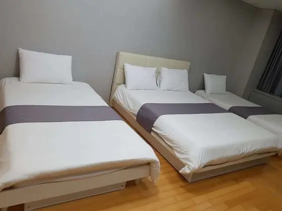 Üç Kişilik Oda