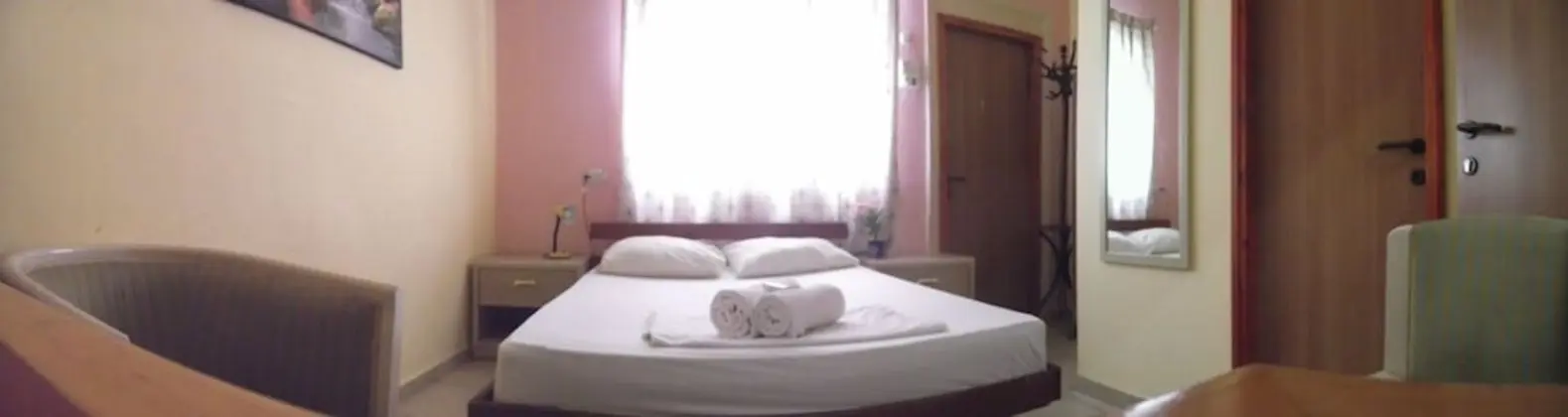 Superior Tek Büyük Yataklı Oda (A/C)