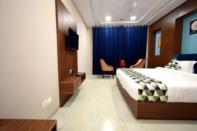Deluxe Tek Büyük Yataklı Oda