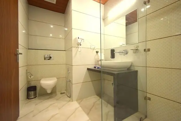 Deluxe Tek Büyük Yataklı Oda