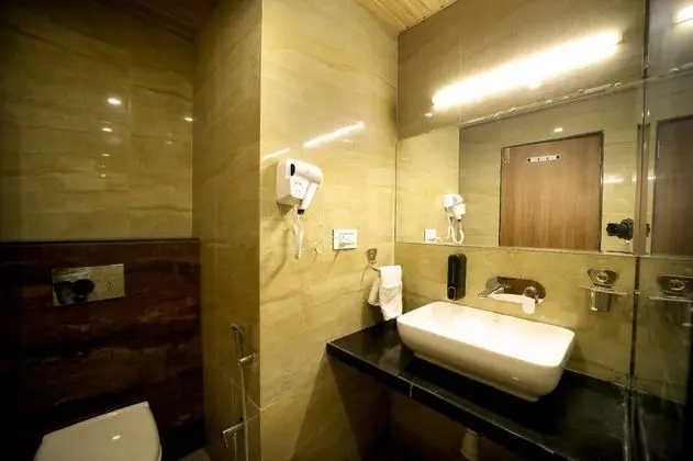 Deluxe Tek Büyük Yataklı Oda