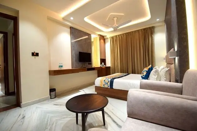 Luxury Oda