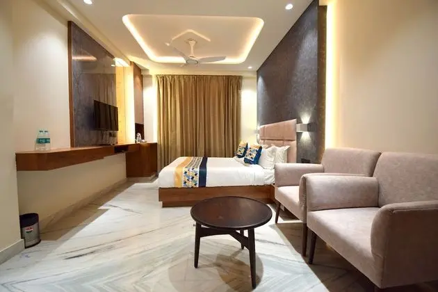 Luxury Oda