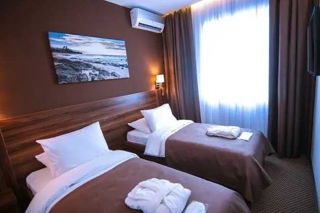 Tek Büyük veya İki Ayrı Yataklı Oda, Balkon