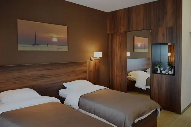 Tek Büyük veya İki Ayrı Yataklı Oda, Balkon