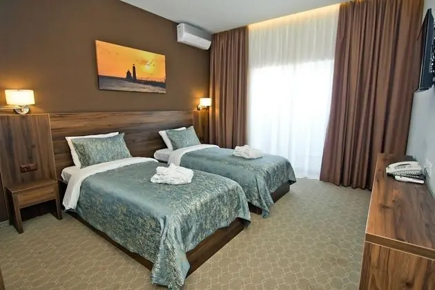 Tek Büyük veya İki Ayrı Yataklı Oda, Balkon